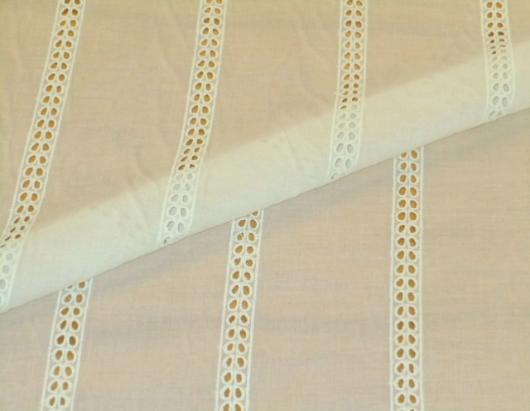 Closeup folded image of Braemore Leaf Stripe color Mist Eyelet SemiSheer